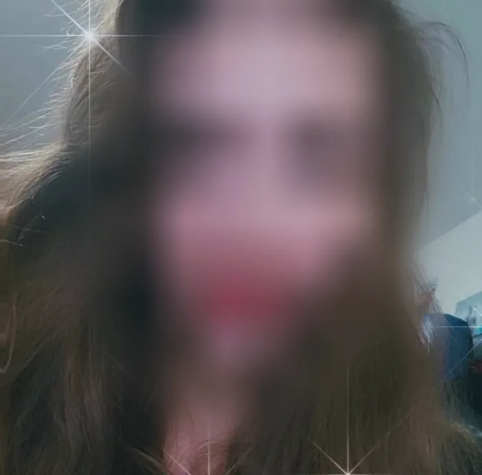 Amina, 29