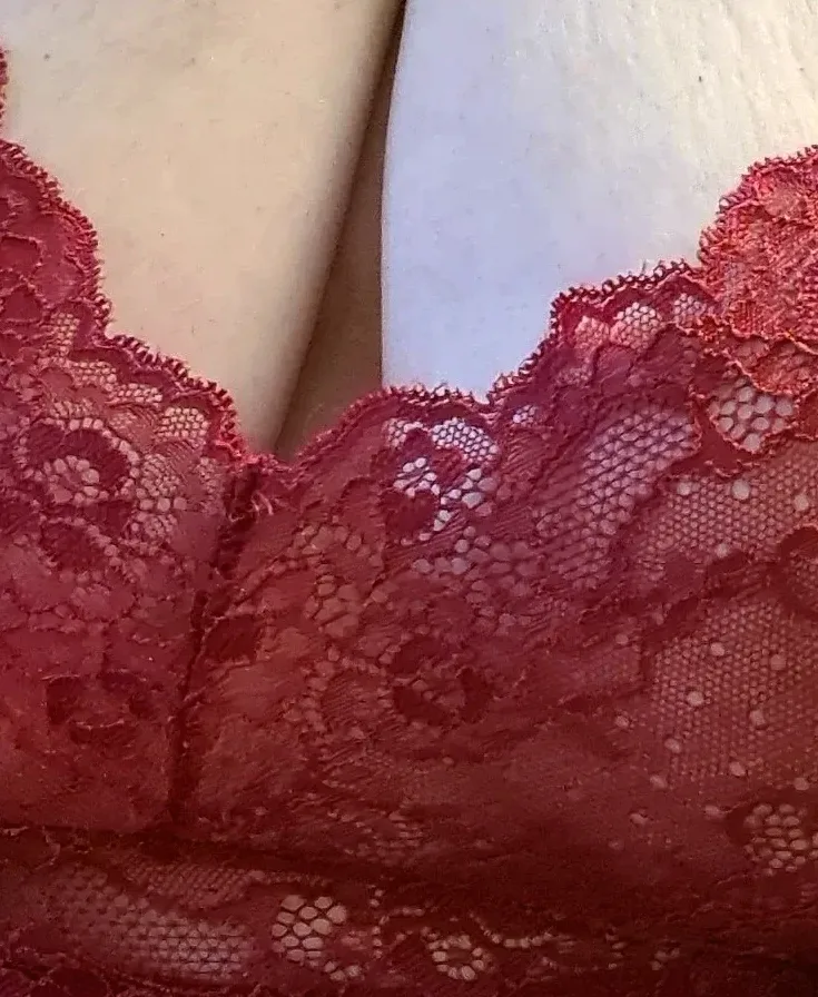 Julia, 32