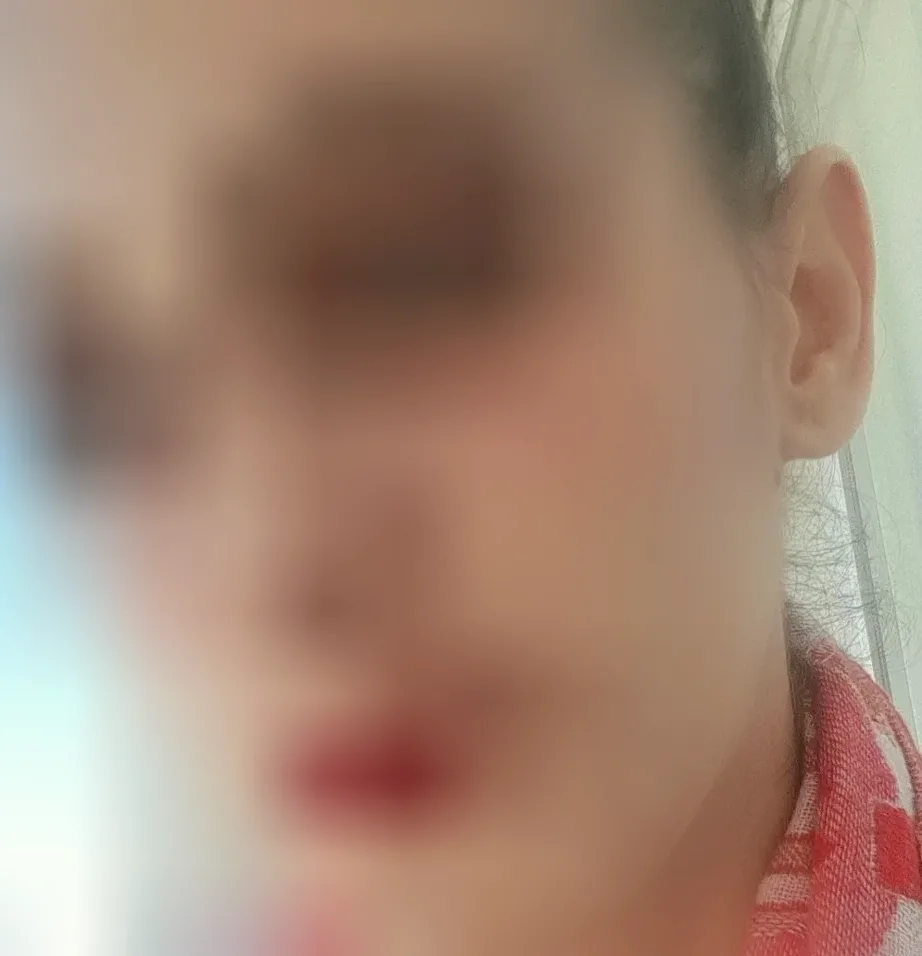 Sara, 37